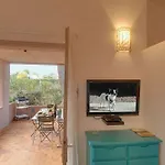Les Pins De Santa Giulia * بورتو فيكشْيو