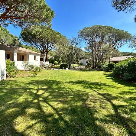 Les Pins De Santa Giulia بيت للعطل *