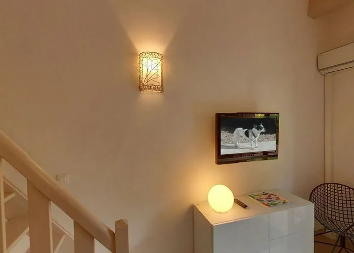 Les Pins De Santa Giulia * بورتو فيكشْيو