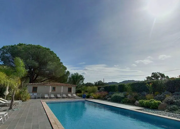 Les Pins De Santa Giulia بورتو فيكشْيو