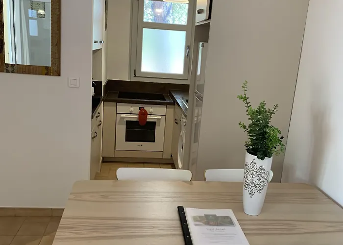 Les Pins De Santa Giulia